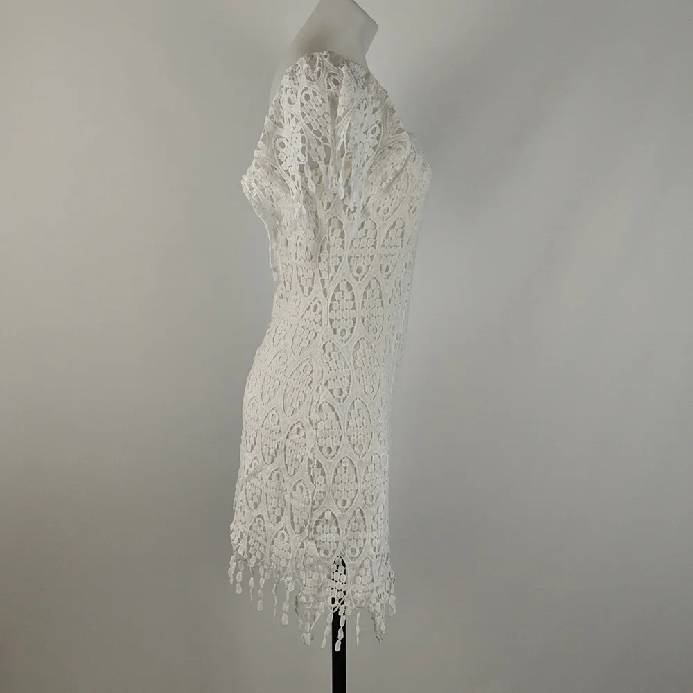Lioness Dress Size Medium White Lined Cap Sleeves Zip-up Back Lace Fringe BNWT - Picture 5 of 8